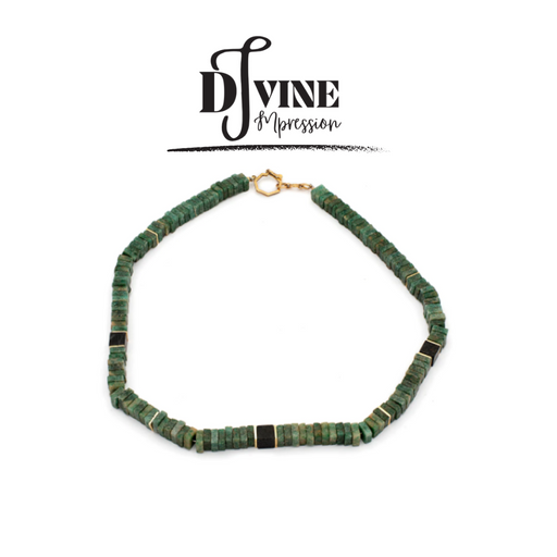 HAND CRAFTED NECKLACE WITH GOLD PLATED LOCK FEATURING AVENTURINE GEMSTONRS